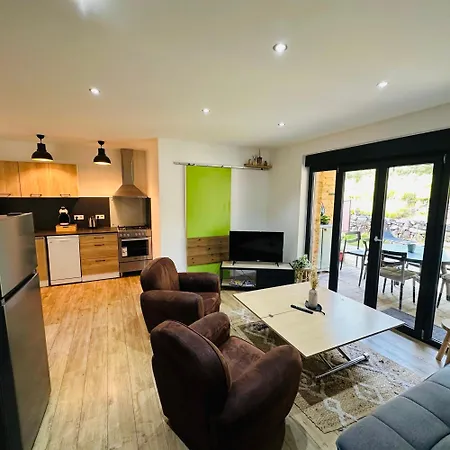 Jardin De L'ancienne école Avec Jacuzzi Privé * Gérardmer