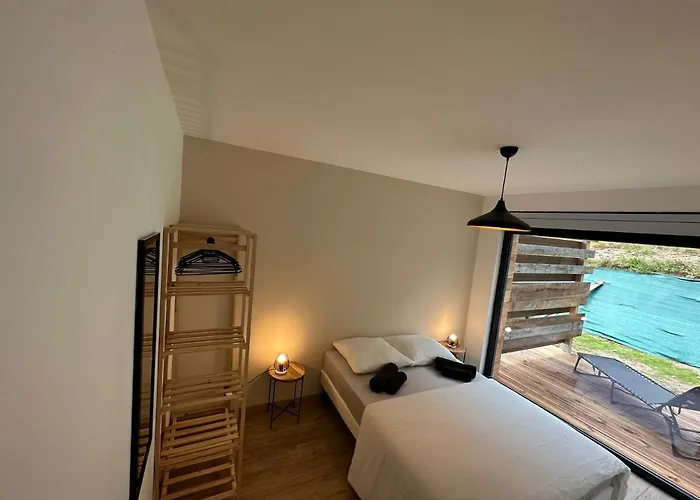 Jardin De L'ancienne Ecole Avec Jacuzzi Prive Apartament